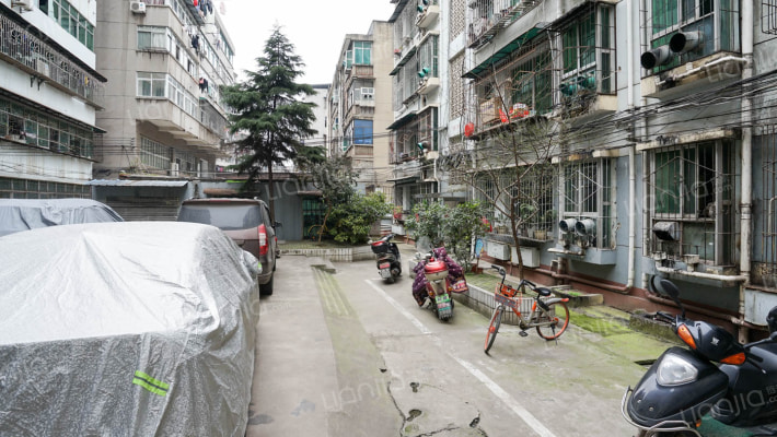 金发置业小区外景图