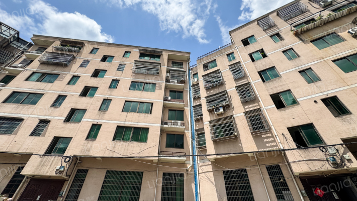 祥和住宅楼外景图