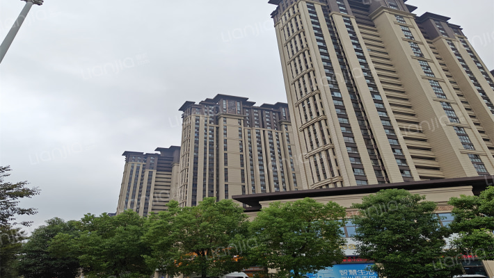 东湖世纪城二区外景图