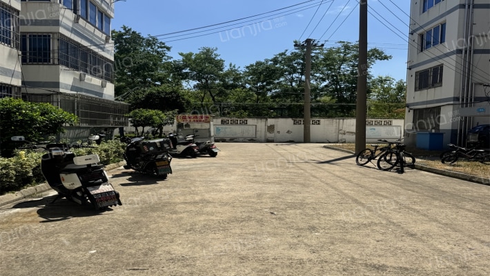 吐哈石油新村外景图