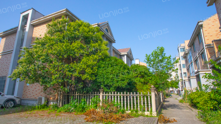 高资花园外景图