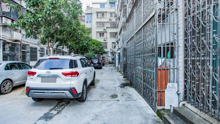 隆山东路九十七弄院外景图