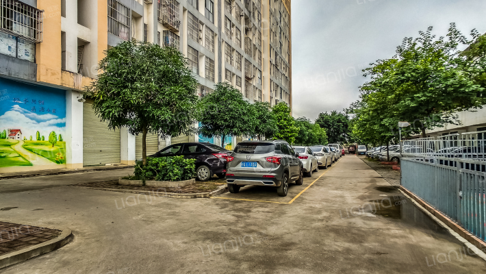 岭地公馆外景图