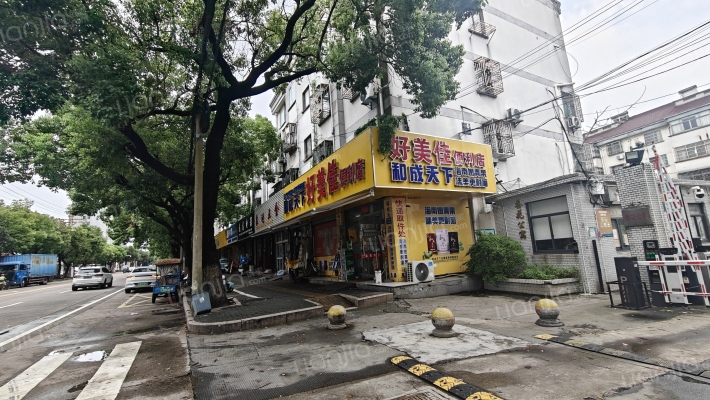 蚕花公寓外景图