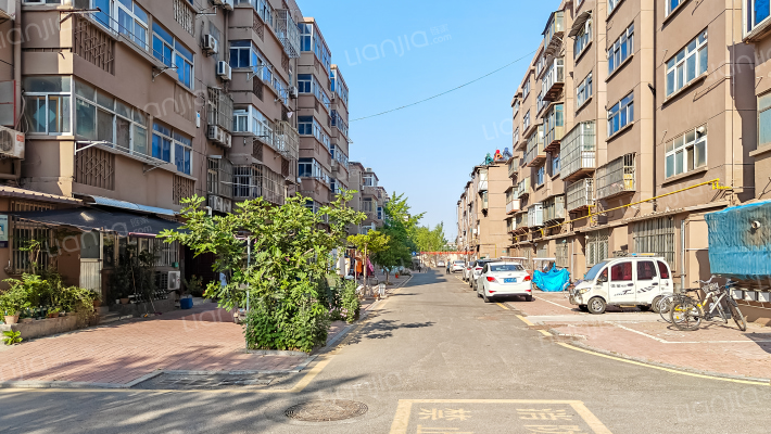 华新小区外景图