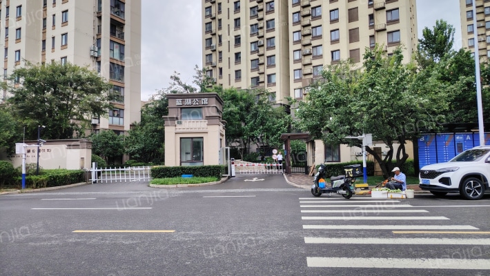 龙湖蓝湖公馆北区外景图