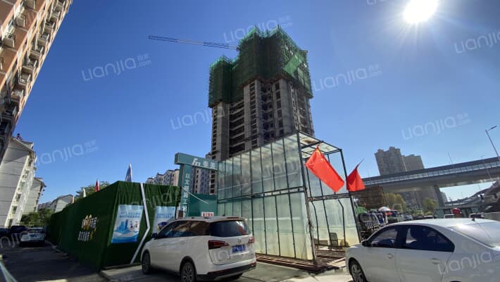 塞纳长青中心外景图