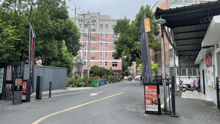 京九丝绸厂南区家属院外景图