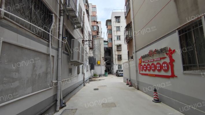 新原小区外景图