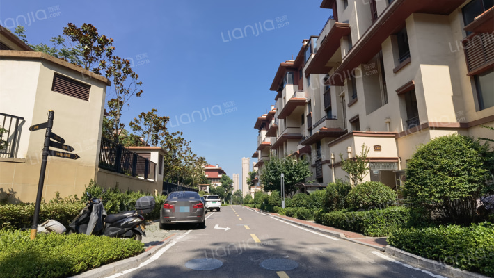 长青山莊外景图