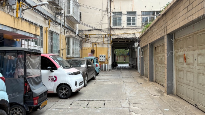 新时尚公司家属院外景图