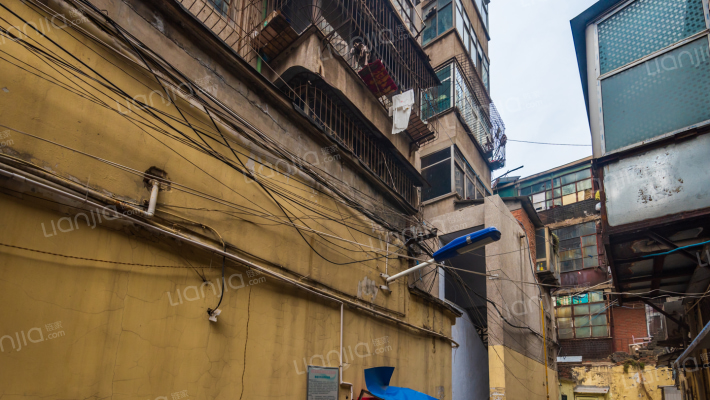 南阳路11号院外景图