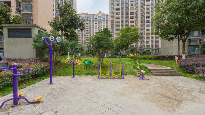 东方冠郡一期外景图