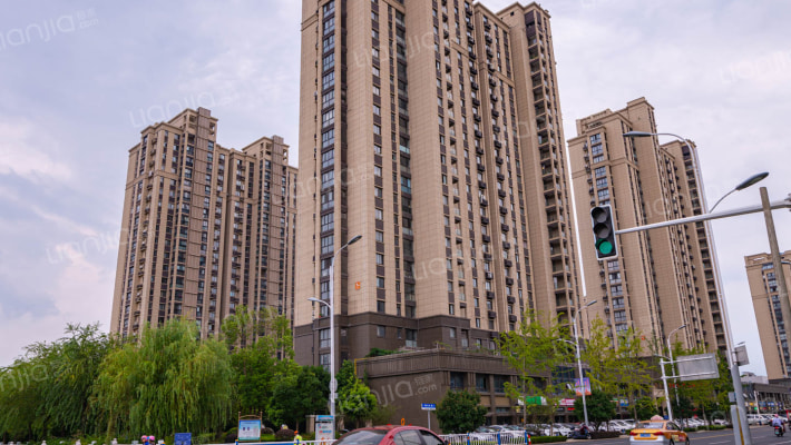 黎明润景外景图