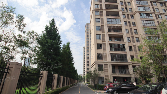 中南君悦府外景图