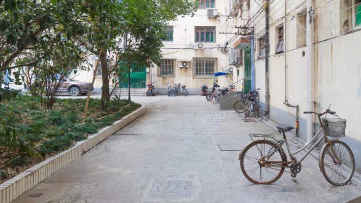 电大小区外景图