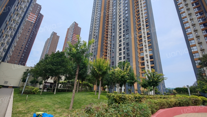 西美70后院外景图