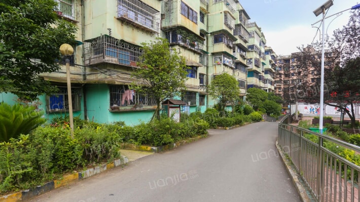 尖山小区外景图