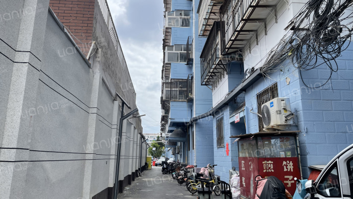 鸿运园小区外景图