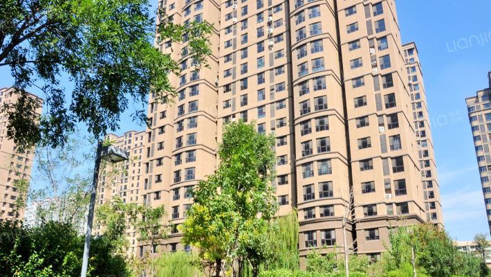 三友翡翠城外景图