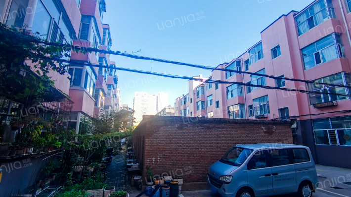 纺织宿舍外景图