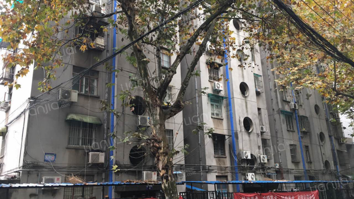 源江新村外景图