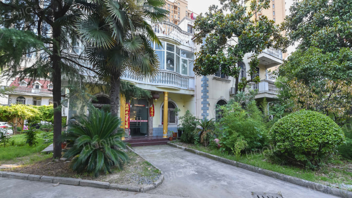 都市田园别墅外景图