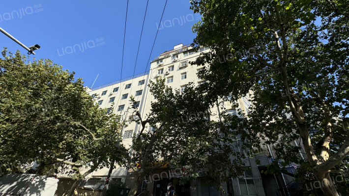 前海商住公寓楼外景图