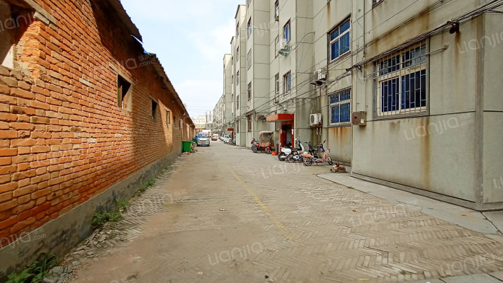 四初中家属院外景图