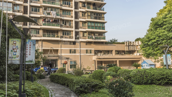 广宇河滨公寓外景图