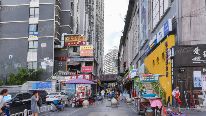 新都会环球购物广场外景图