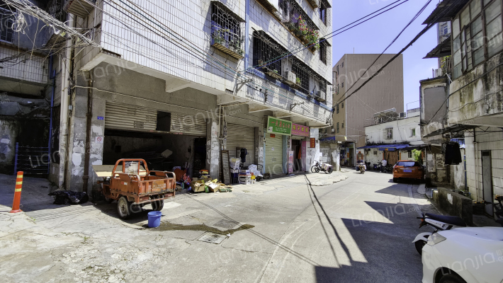 法院宿舍外景图