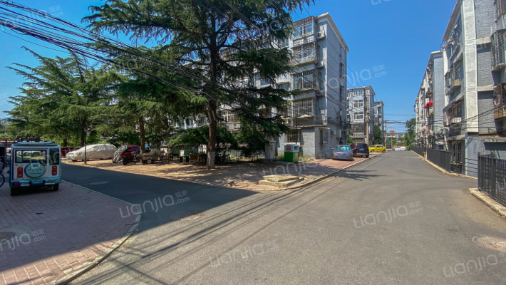 矿机社区外景图