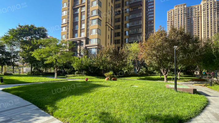 龙湖枫香庭外景图