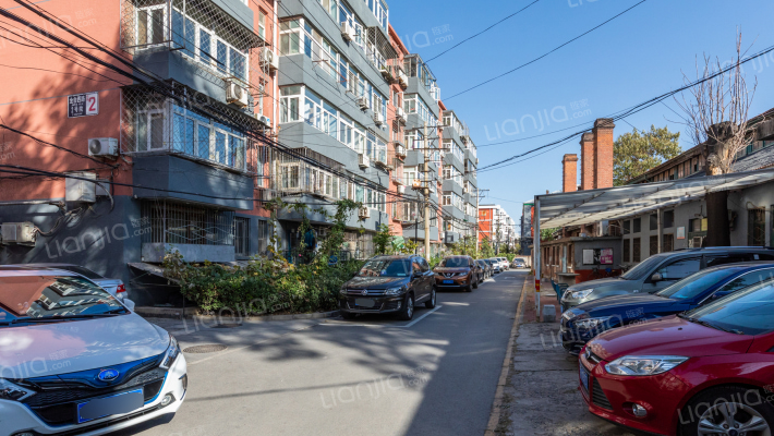 机械学院家属楼外景图