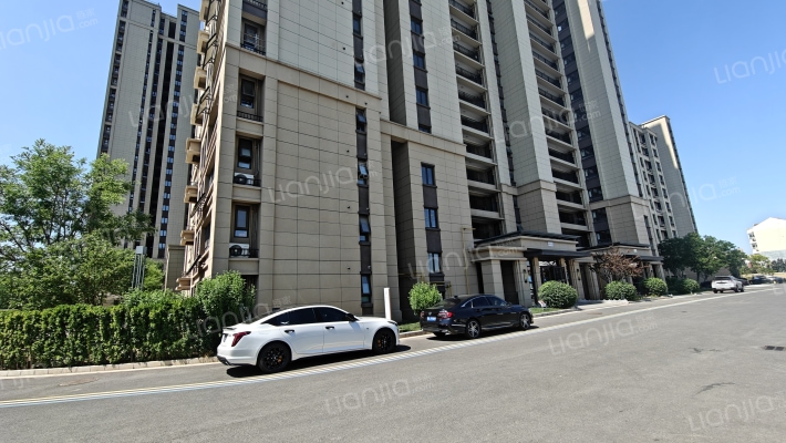 中南君悦府外景图