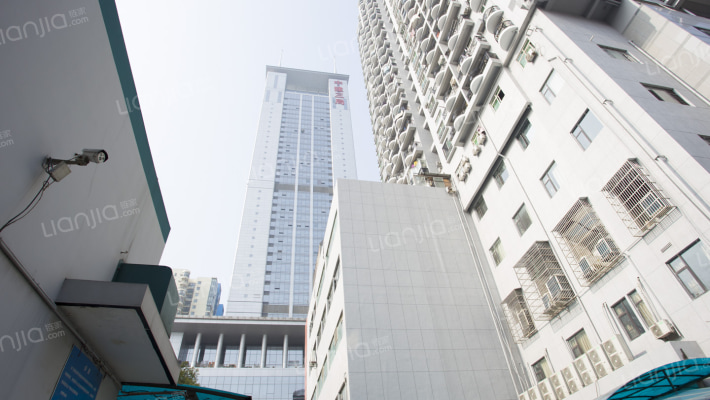 聚豪华庭外景图