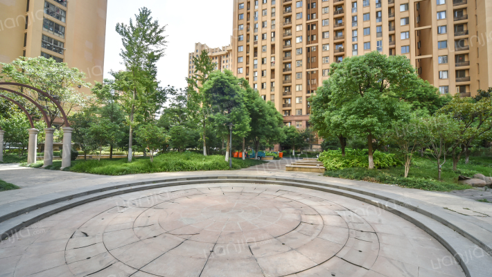 盐城金色华庭西区房价怎么样金色华庭西区房源户型图小区车位交通地址