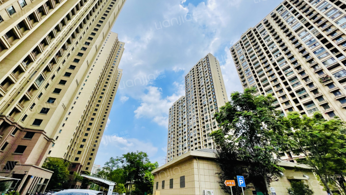 西郊佳苑外景图