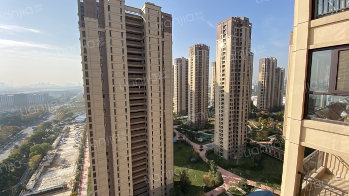 万科翡翠玖玺外景图