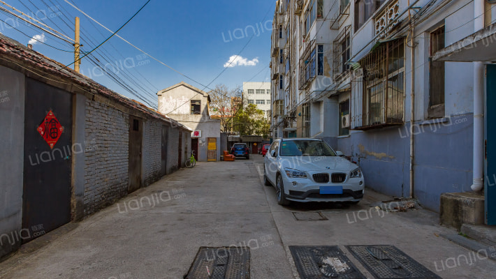 建银共建路小区外景图