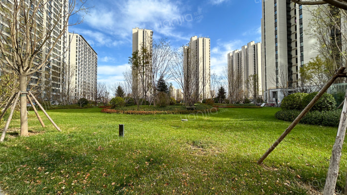 金辉优步水岸外景图