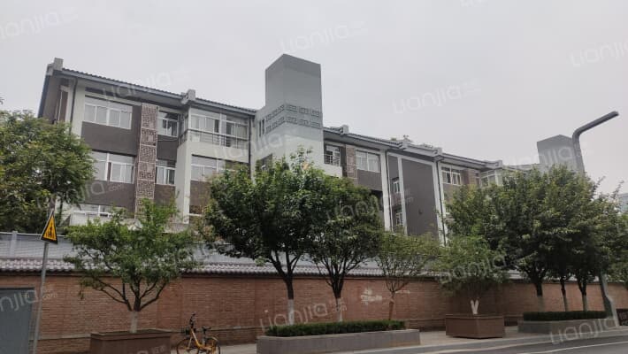 政府凤城小区外景图