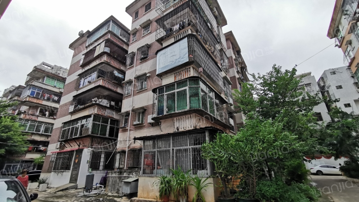 甸花新村外景图