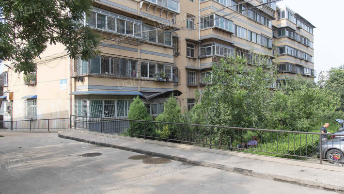 西山425小区外景图