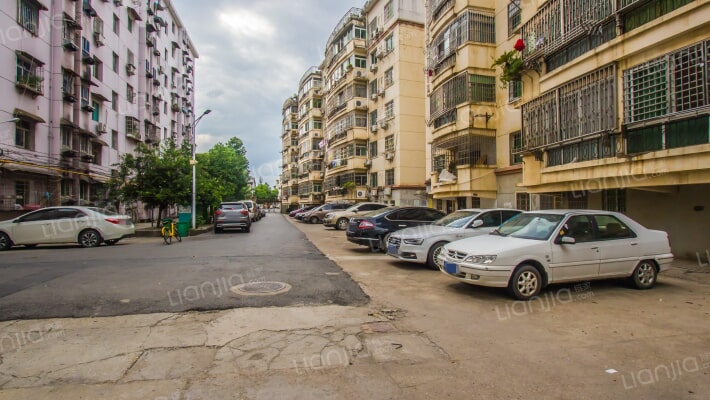 工业设备安装公司第四分公司北院生活区外景图