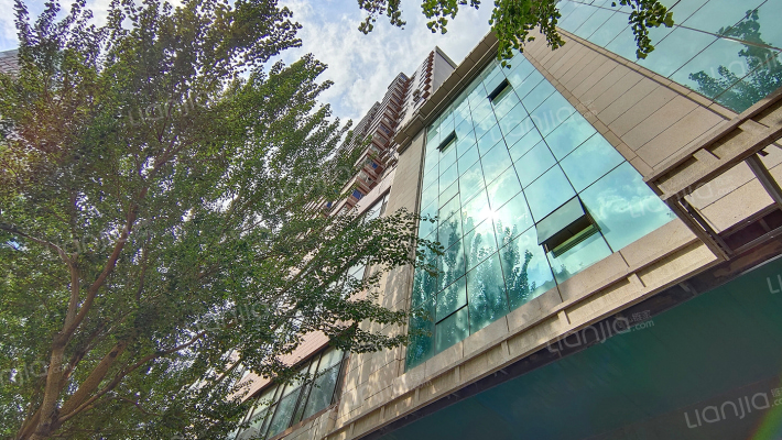 龙汉大厦外景图