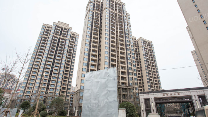 金地湖山境外景图