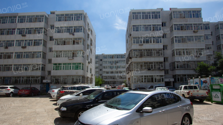 世纪南苑小区外景图