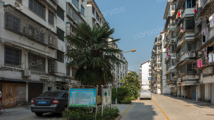 罗东小区外景图